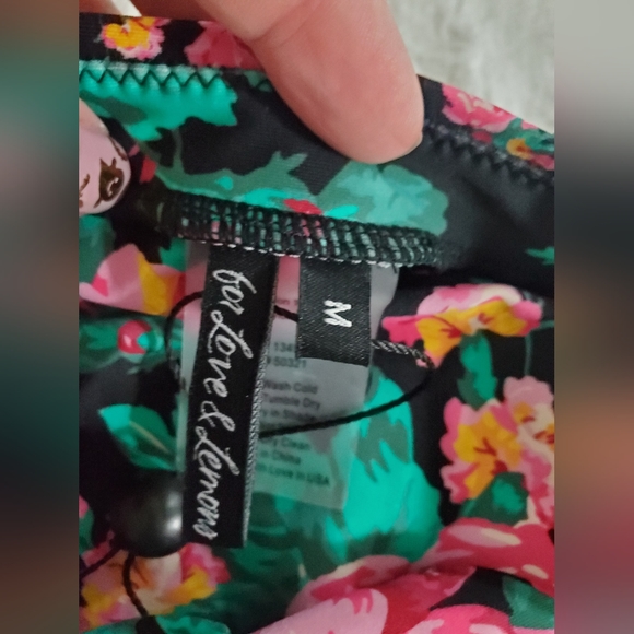 NWT for love and lemons rose water floral bikini - Picture 3 of 4